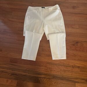 White House Black Market Winter White Cropped Pants
